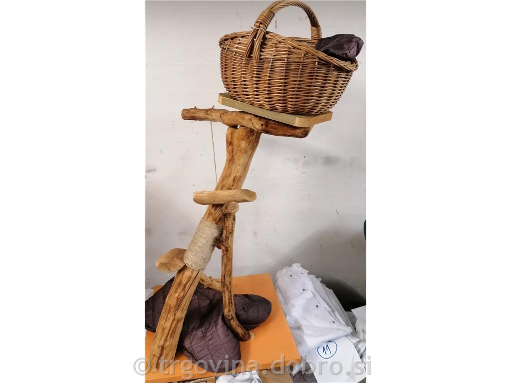 Mačji praskalnik - drevo