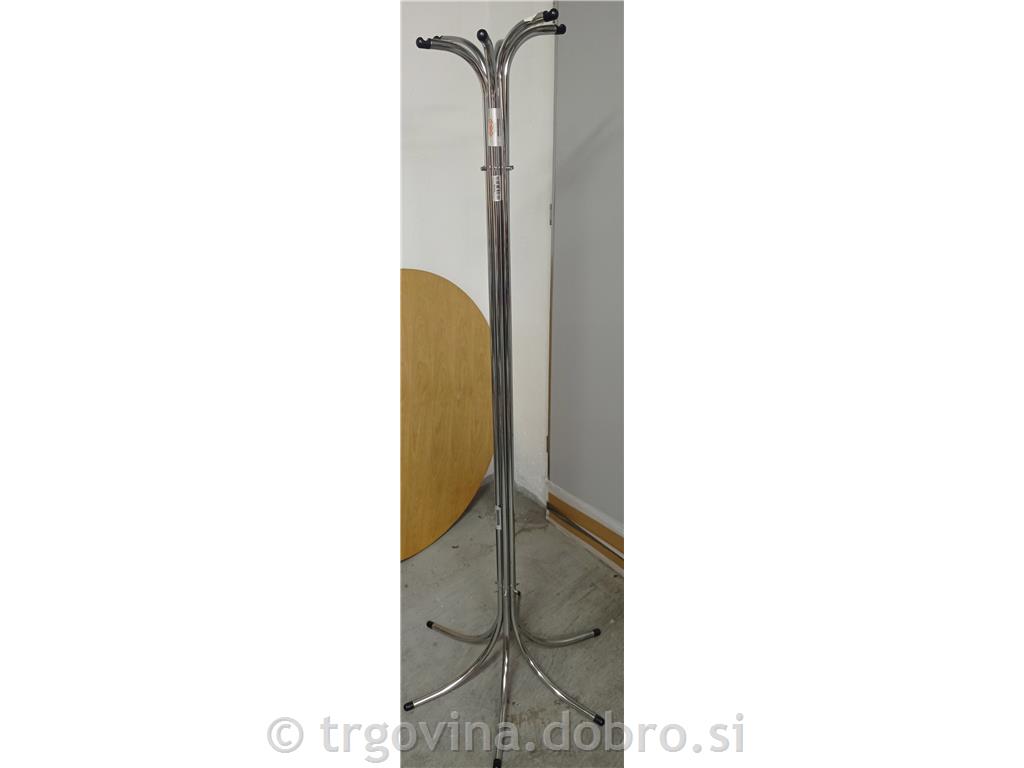 Samostoječi obešalnik